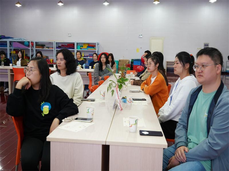 家长参会.jpg 家长参会.jpg